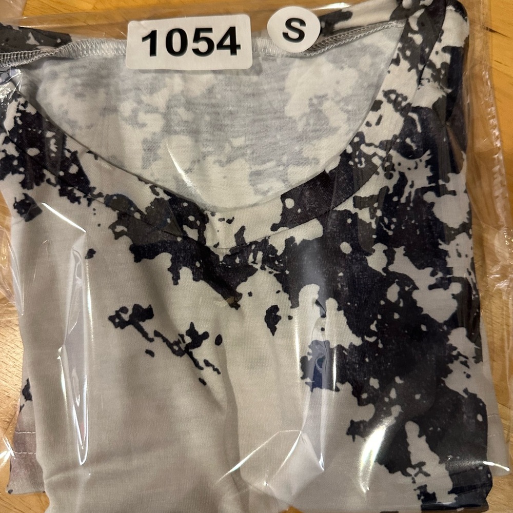 Blank Apparel- Bleached Tie-Dye Sleeveless Top - Picture 7 of 7